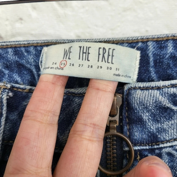 WE THE FREE Denim Zip It Up Front Mini Skirt Sz 25 Free People - Picture 6 of 13